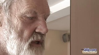 უაღრესად სექსუალური  ...
